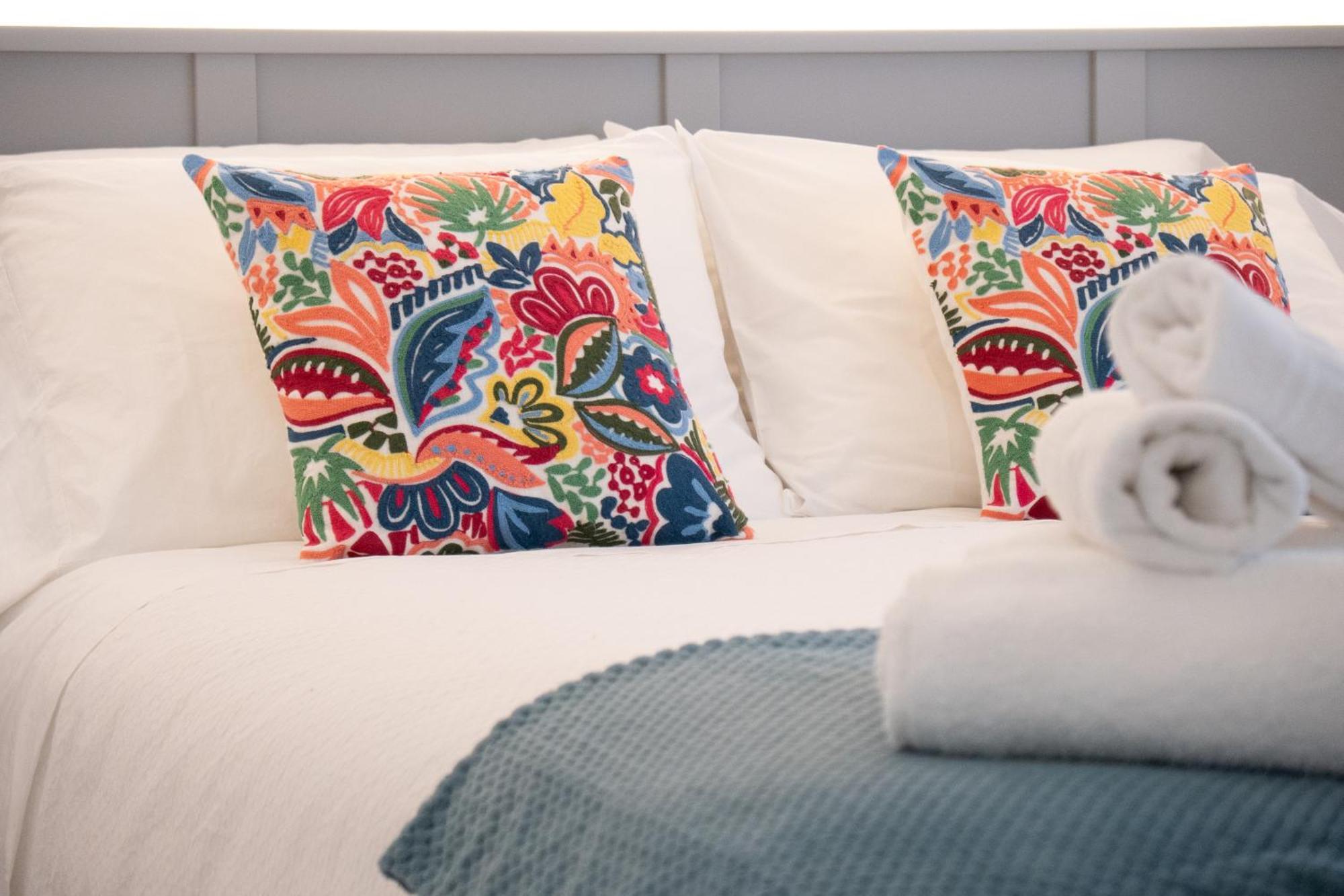 Apartamentos Faro Da Rocha โอโกรเบ ภายนอก รูปภาพ