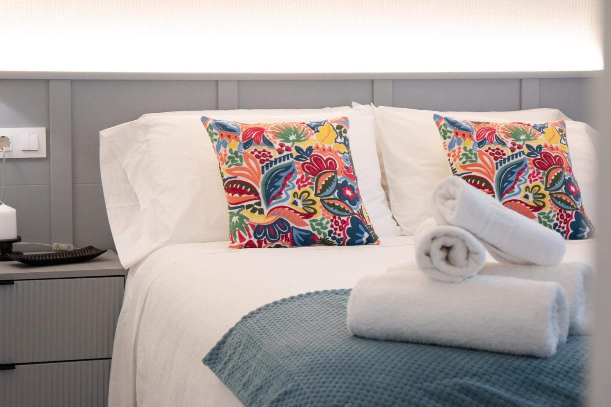 Apartamentos Faro Da Rocha โอโกรเบ ภายนอก รูปภาพ